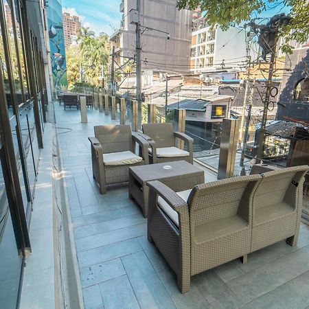 1Million Luxury Suites Medellín Esterno foto