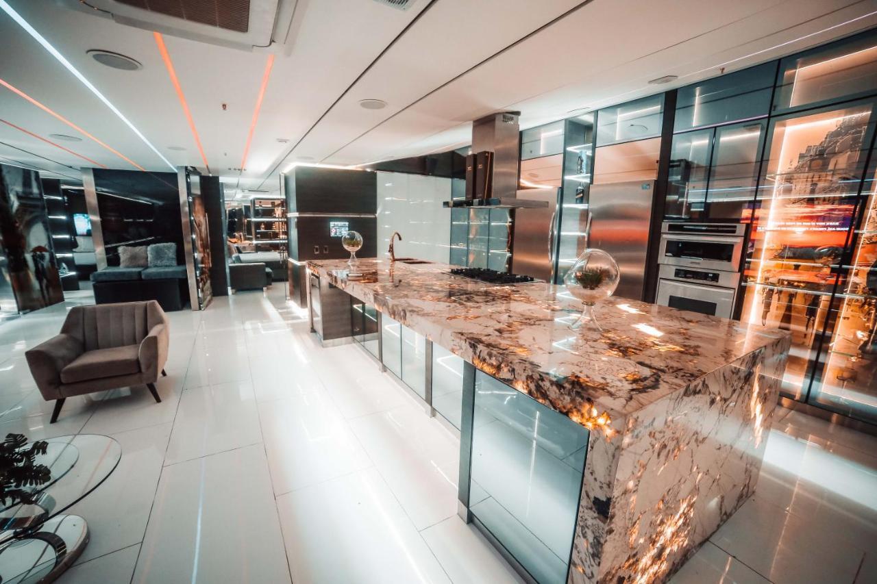 1Million Luxury Suites Medellín Esterno foto